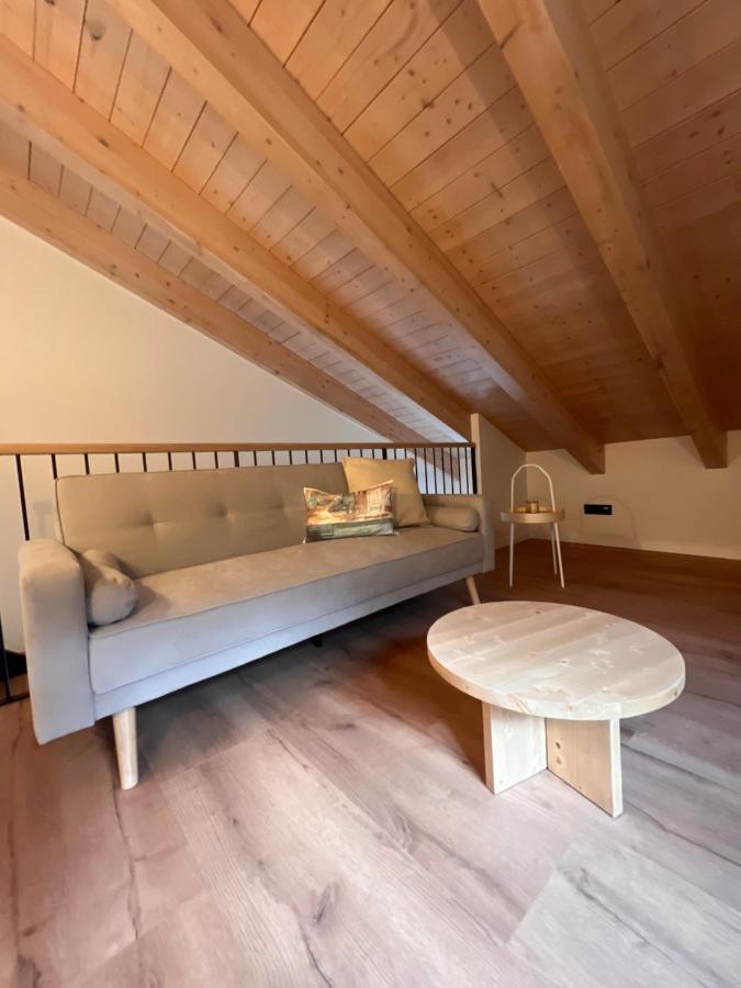 Apartamentos Turisticos: Tu Casa En Sahun Eksteriør billede